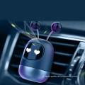 Nowe kreskówkowe ozdoby robota anime samochodowe odświeżacz powietrza